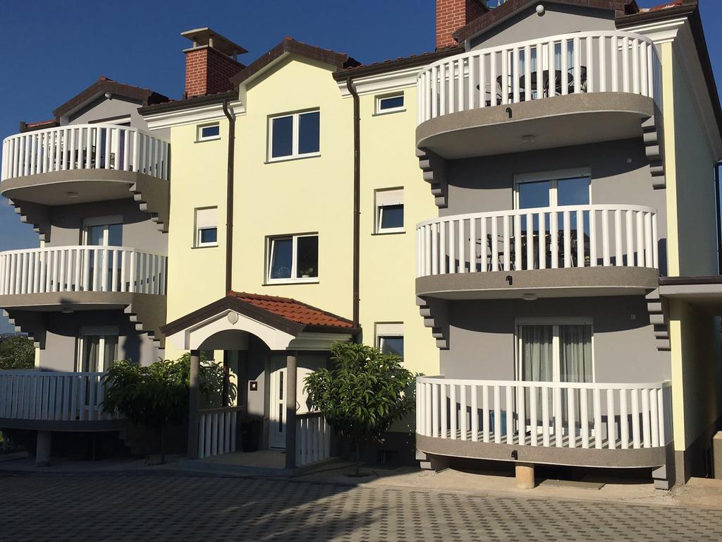 Apartments Barbic Умаг Екстериор снимка